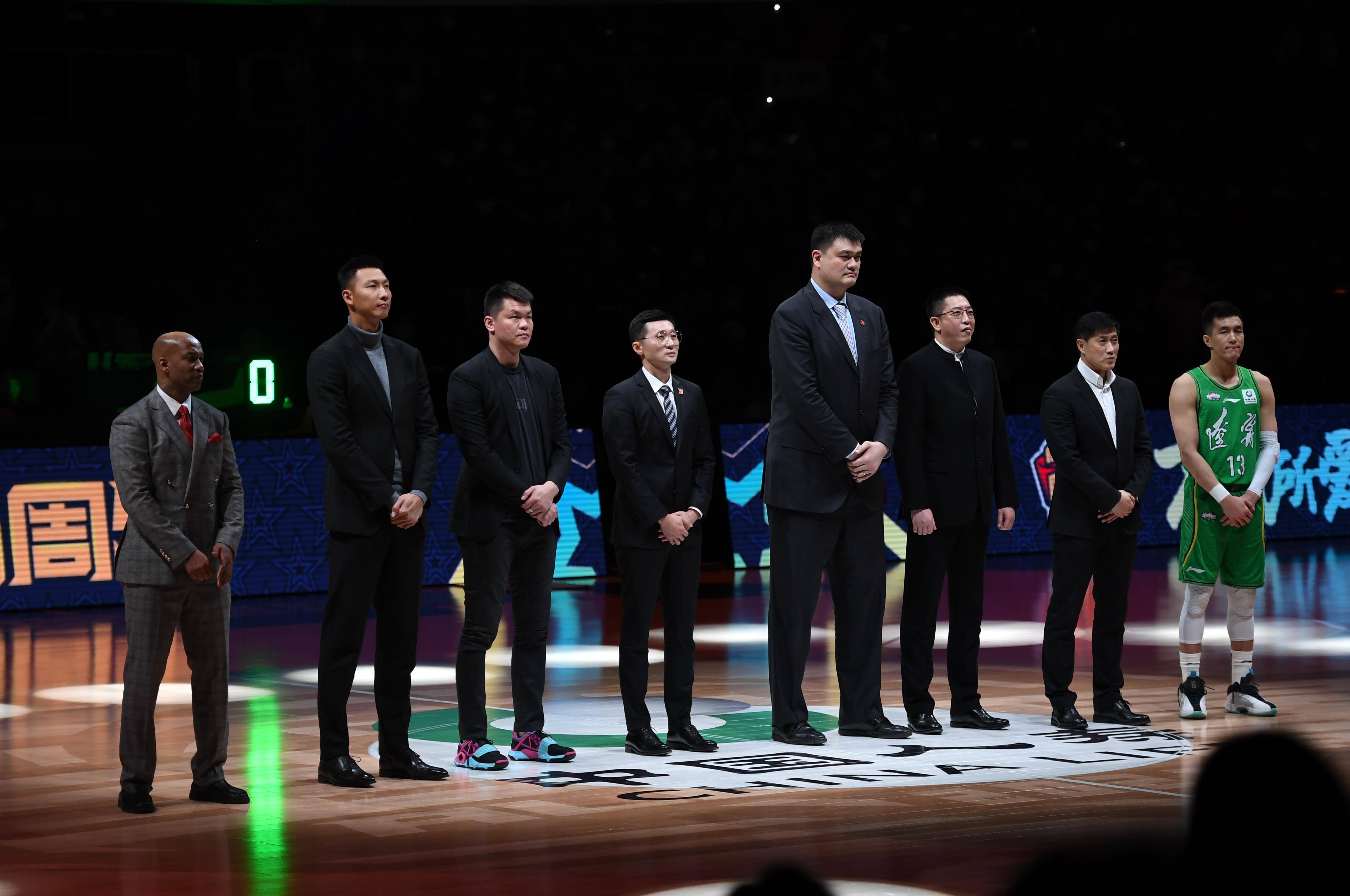 马布里被选入CBA年度最佳阵容,再次展示领袖风范 马布里被选入CBA年度最佳阵容,再次展示领袖风范