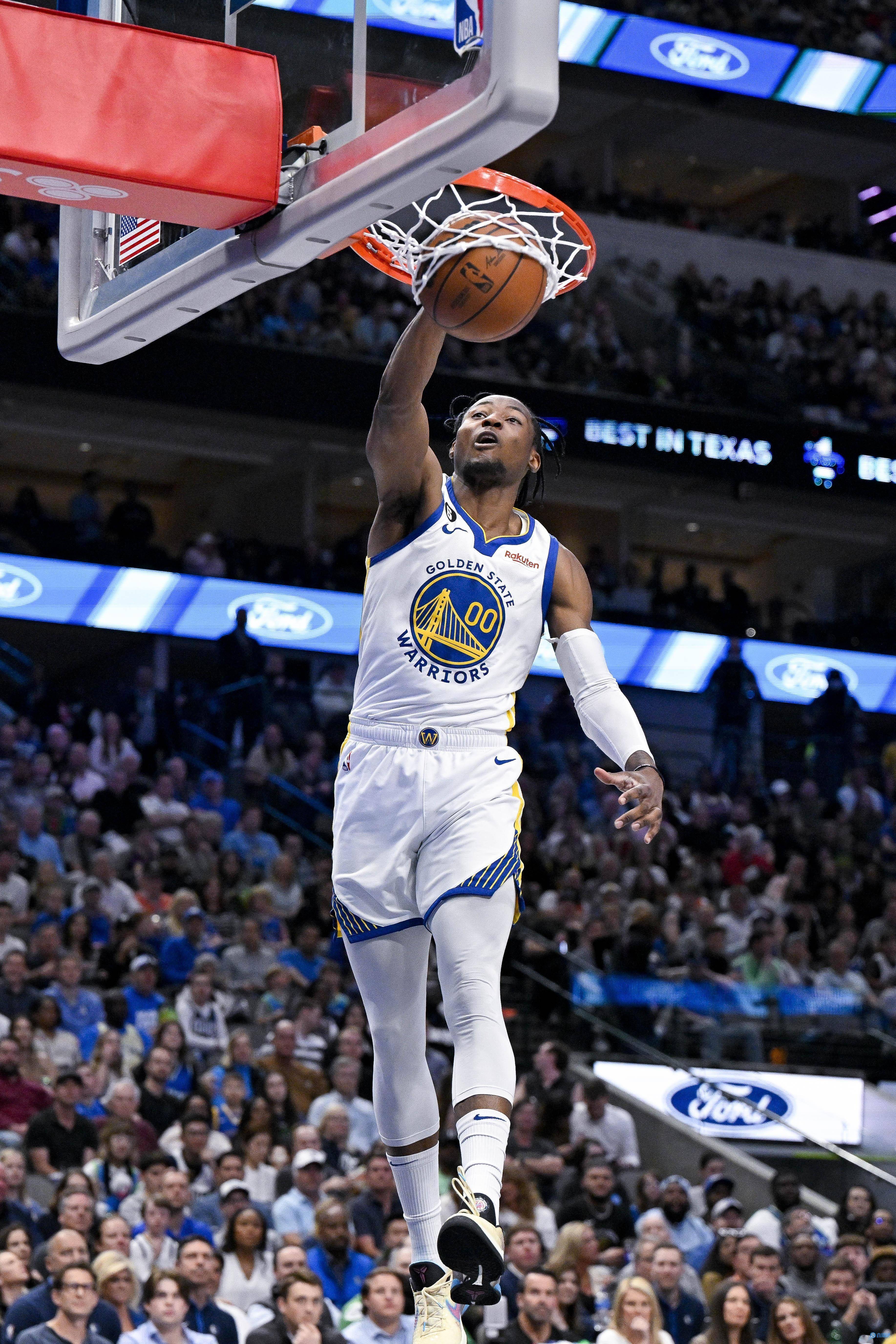 开拓者双核异常发挥,逆转击败人 开拓者双核异常发挥,逆转击败人