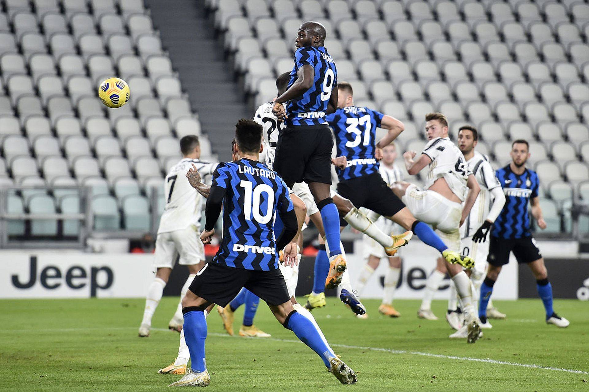 国际米兰客场惨败,冲冠势头受挫 国际米兰客场惨败,冲冠势头受挫