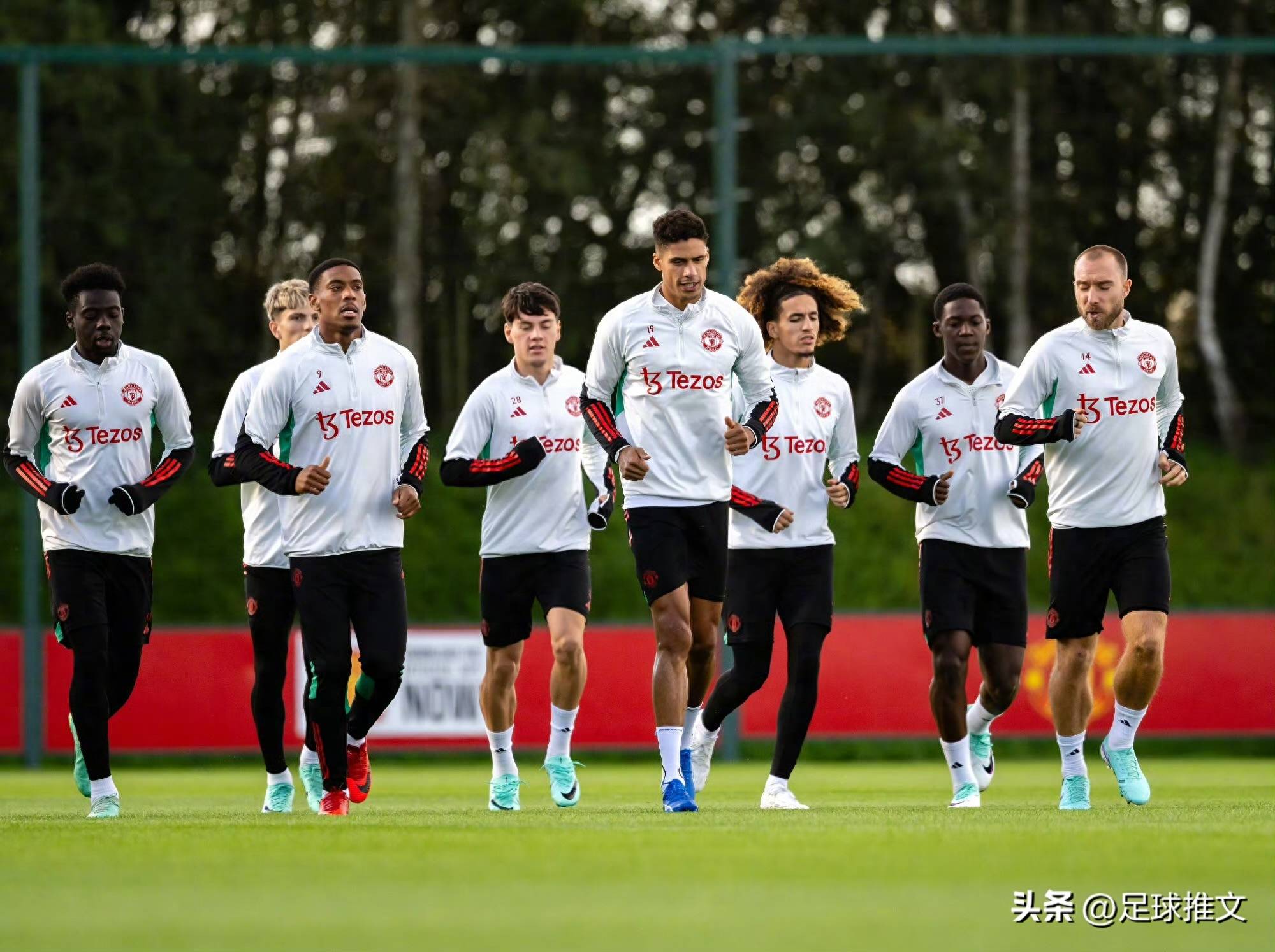 拜仁慷慨赠送,对手轻松进阶 拜仁慷慨赠送,对手轻松进阶