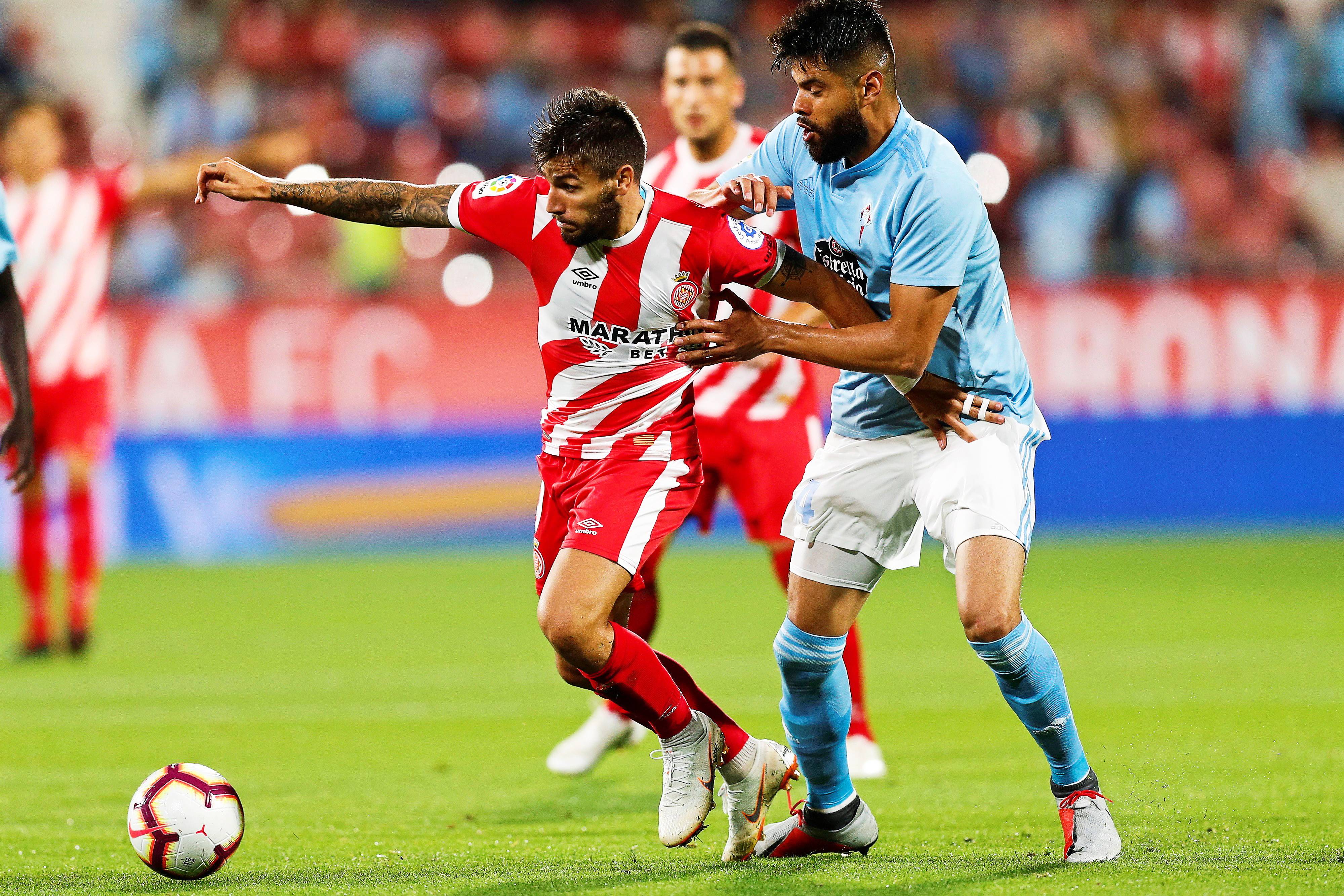 精彩足球盛事持续进行,球队实力对比激烈 精彩足球盛事持续进行,球队实力对比激烈