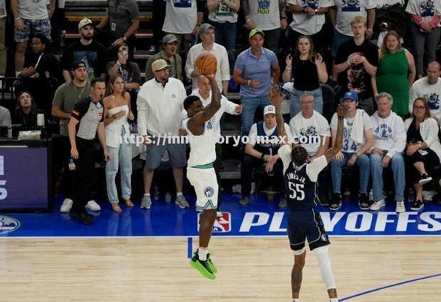 星空体育-独行侠不敌森林狼，唐斯砍下高效27分