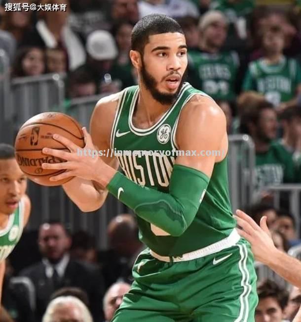 雄鹿队双星发威,让人望而生畏 雄鹿队双星发威,让人望而生畏