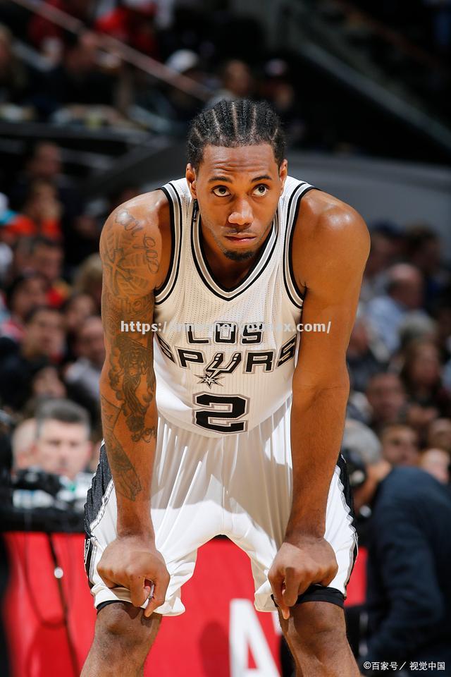 快船队前锋莱昂纳德:球队需要更加专注在场上 快船队前锋莱昂纳德:球队需要更加专注在场上