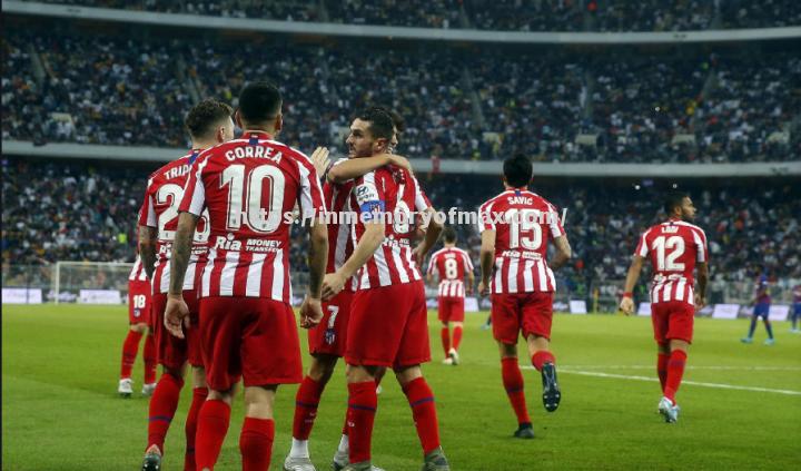 斯图加特后防线调整困难,可能面对防守挑战 斯图加特后防线调整困难,可能面对防守挑战