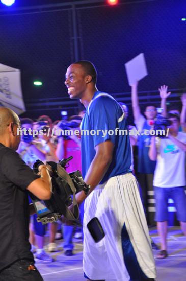 NBA全明星周末开幕,球迷热情参与各项活动 NBA全明星周末开幕,球迷热情参与各项活动