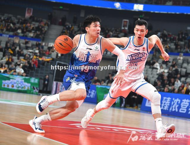 新疆男篮大胜,球队整体实力优势明显 新疆男篮大胜,球队整体实力优势明显