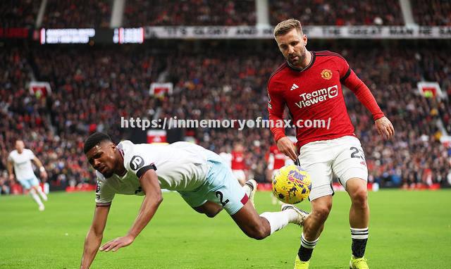 曼联还在追逐中前锋,转会市场传出新传闻! 曼联还在追逐中前锋,转会市场传出新传闻!