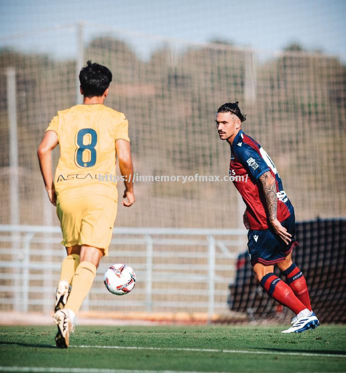 莱万特豪取胜利,全队士气大振 莱万特豪取胜利,全队士气大振