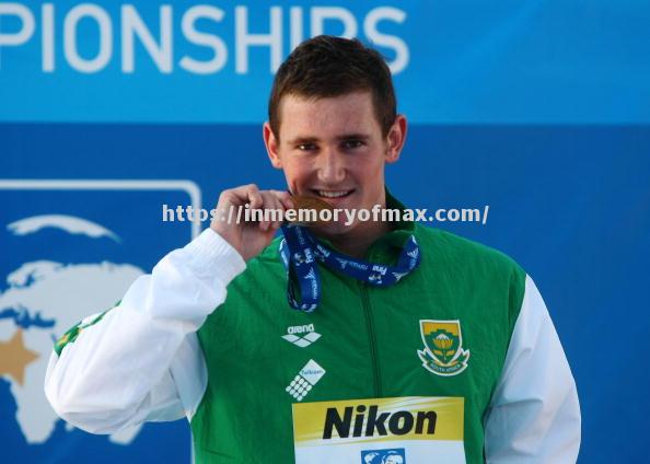 南非选手在游泳项目中刷新个人最佳成绩 南非选手在游泳项目中刷新个人最佳成绩