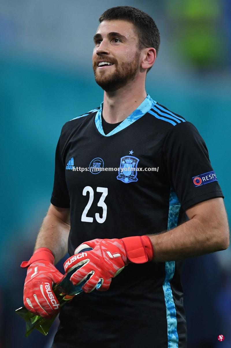 门将神勇扑救,球队成功守住胜利 门将神勇扑救,球队成功守住胜利