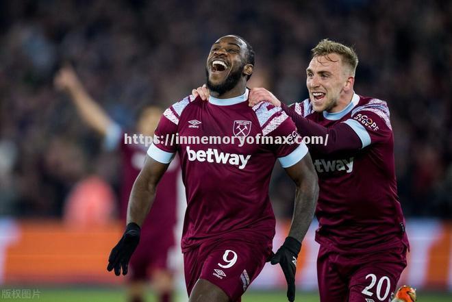 伯恩茅斯客场负热刺,英超保级形势日益严峻 伯恩茅斯客场负热刺,英超保级形势日益严峻