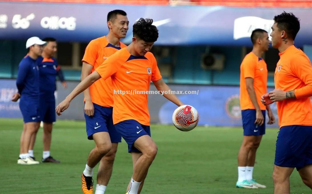 隆斯球队遭遇不利局面,需调整战术 隆斯球队遭遇不利局面,需调整战术