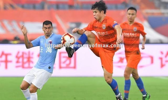 球场突发意外事件引发球迷热议