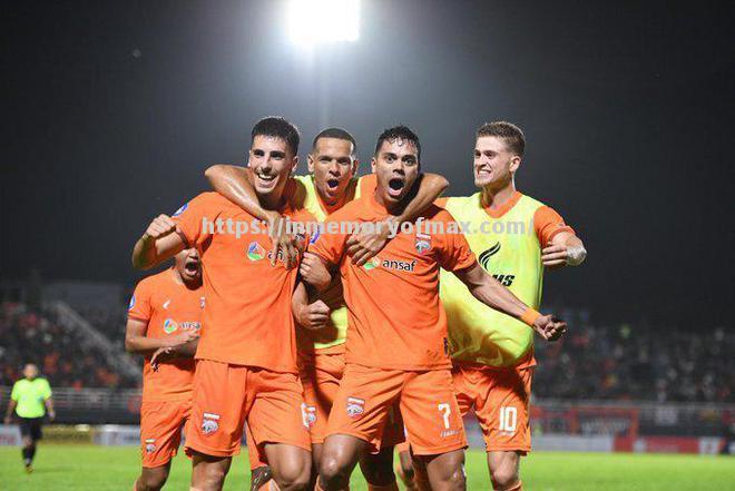 佩斯主场失利,苦战不减追赶末班车 佩斯主场失利,苦战不减追赶末班车