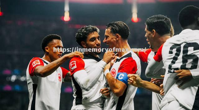 法兰克福队在比赛中发挥出色,获得胜利 法兰克福队在比赛中发挥出色,获得胜利