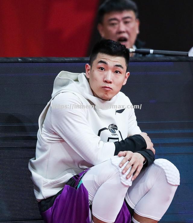 艾尔夫里奇客场逆转胜出,惊艳全场 艾尔夫里奇客场逆转胜出,惊艳全场