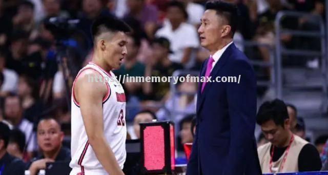 跳马比赛中发生激烈竞争,一位新星崭露头角 跳马比赛中发生激烈竞争,一位新星崭露头角