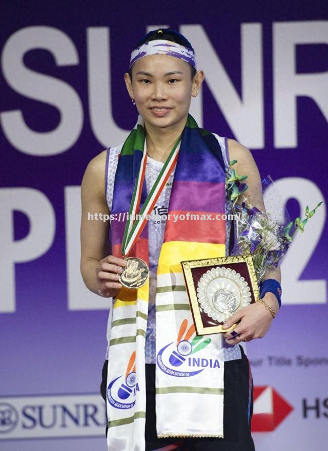 印度女子射击选手勇夺冠军,震撼全场 印度女子射击选手勇夺冠军,震撼全场