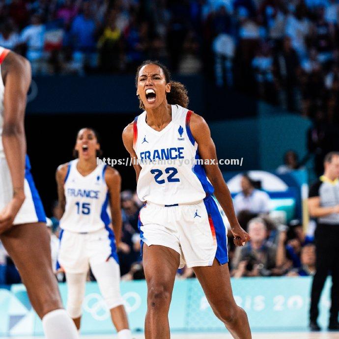 美国女篮队遭遇加拿大逆转,遗憾败北 美国女篮队遭遇加拿大逆转,遗憾败北