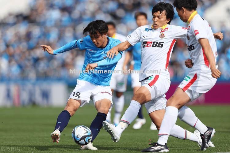 名古屋鲸八连胜,登顶积分榜 名古屋鲸八连胜,登顶积分榜