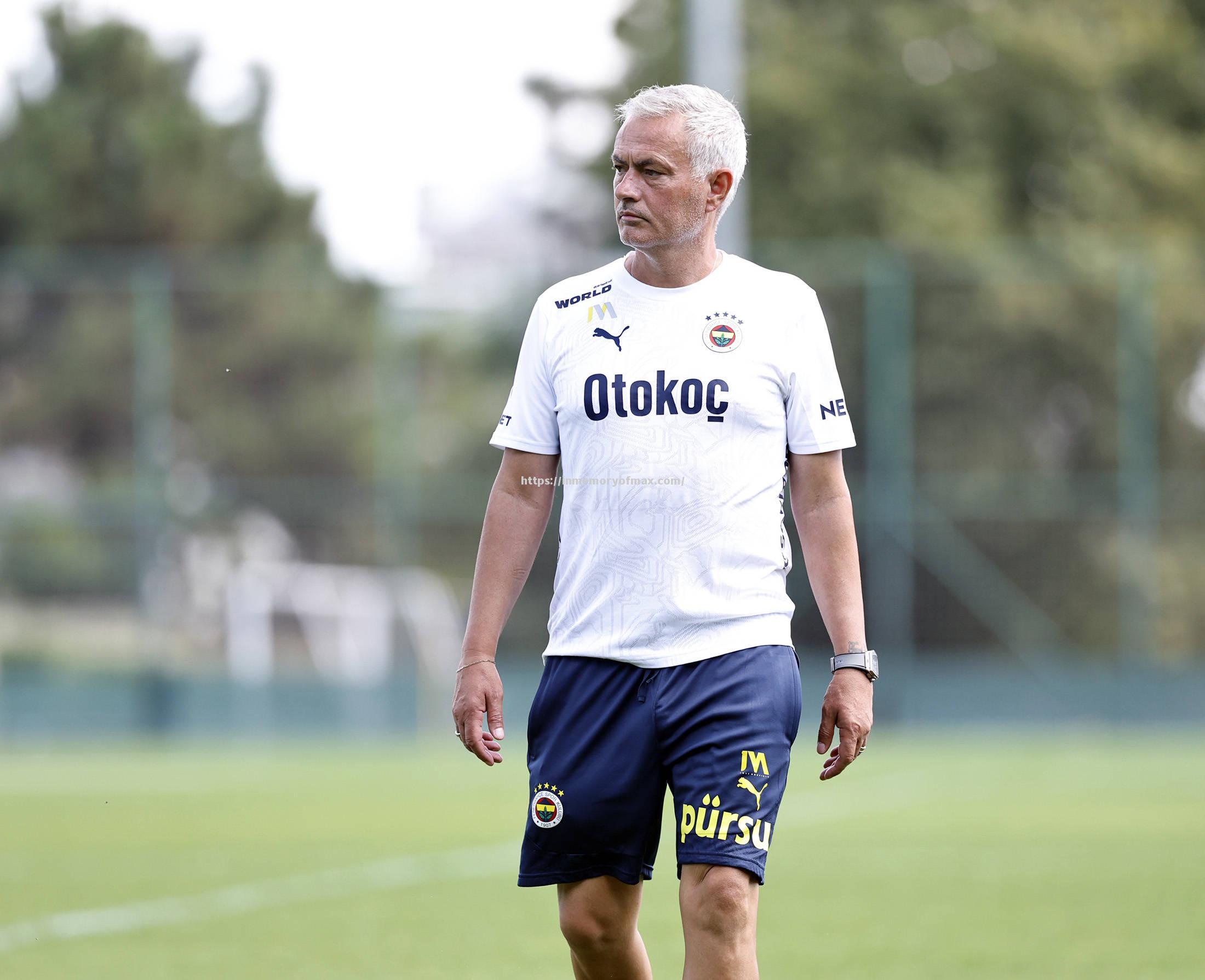 南极球员首次入选国家队备战国际比赛 南极球员首次入选国家队备战国际比赛