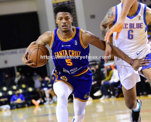 勇士队球员鲍曼出色发挥带领球队取胜 勇士队球员鲍曼出色发挥带领球队取胜