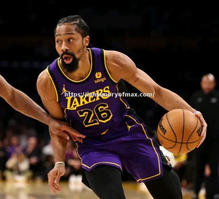 身高只有米的球员打出惊人表现 身高只有米的球员打出惊人表现