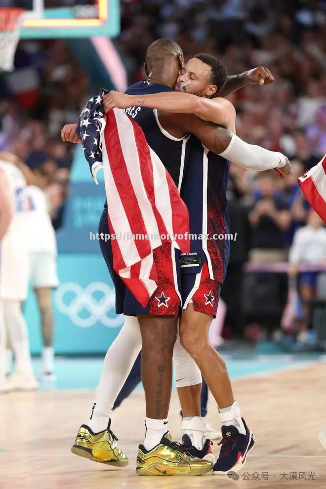 体育盛事引发球迷狂热,赛事火热进行 体育盛事引发球迷狂热,赛事火热进行