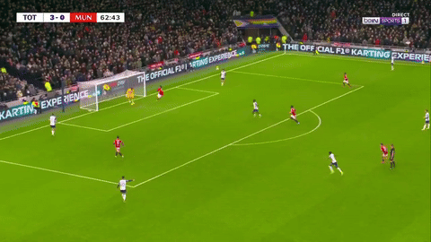 星空体育-曼联客场憾平热刺，继续追赶领头羊