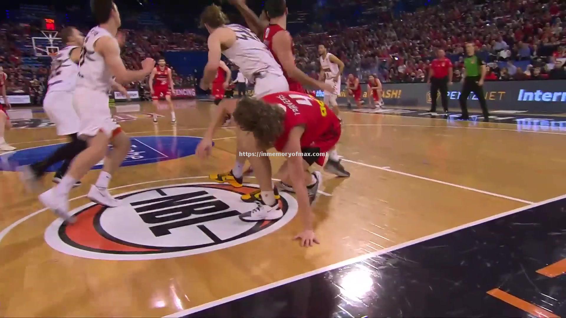 澳大利亚篮球新秀在季后赛中表现抢眼 澳大利亚篮球新秀在季后赛中表现抢眼