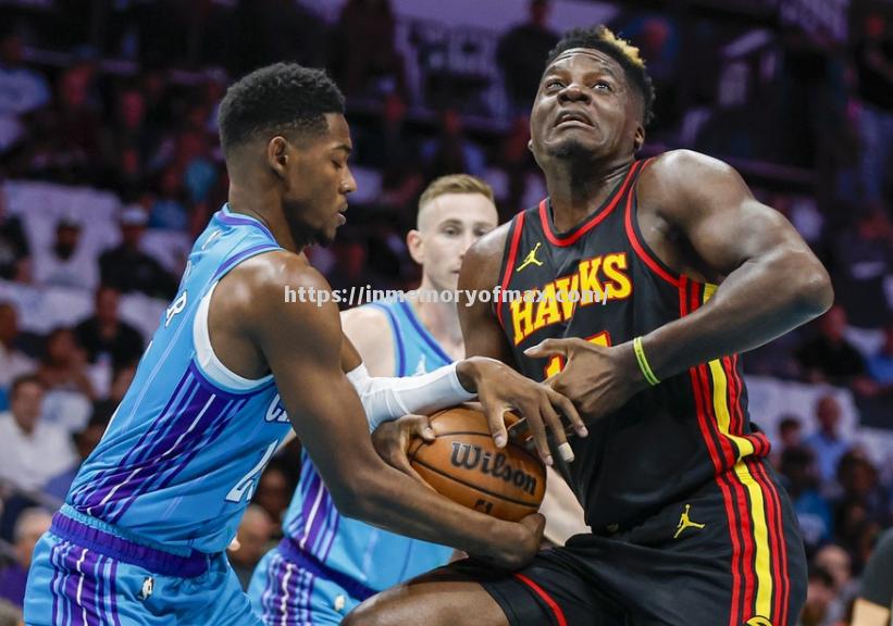 老鹰客场击败黄蜂,全队表现出色 老鹰客场击败黄蜂,全队表现出色