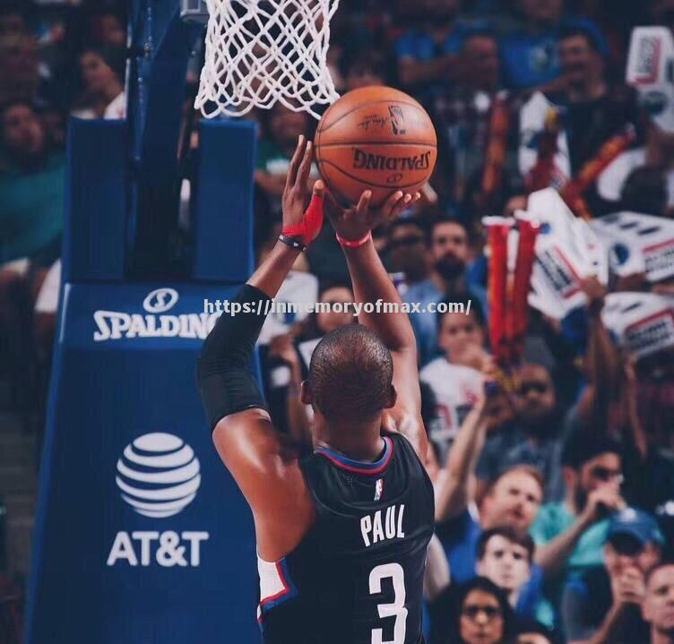 圣保罗球队连续三轮比赛不胜,状态下滑明显 圣保罗球队连续三轮比赛不胜,状态下滑明显