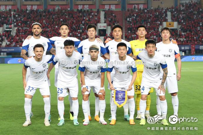 優秀外援表現出色,幫助球隊取得勝利 優秀外援表現出色,幫助球隊取得勝利